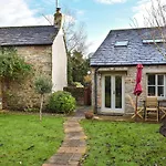 Uk45895 - Cross House
