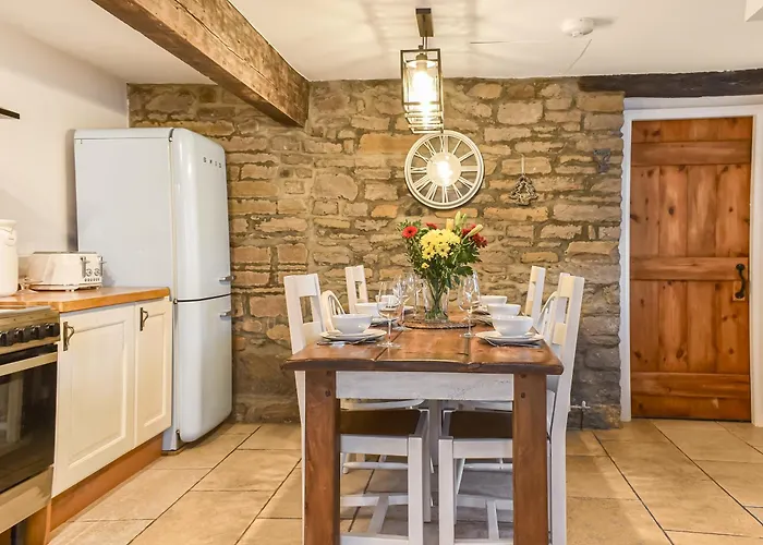 Uk45895 - Cross House